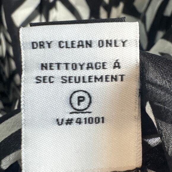 Diane Von Furstenberg Silk Blouse Sheer Black White Pleated Timeless Style SZ 4 - Picture 8 of 9